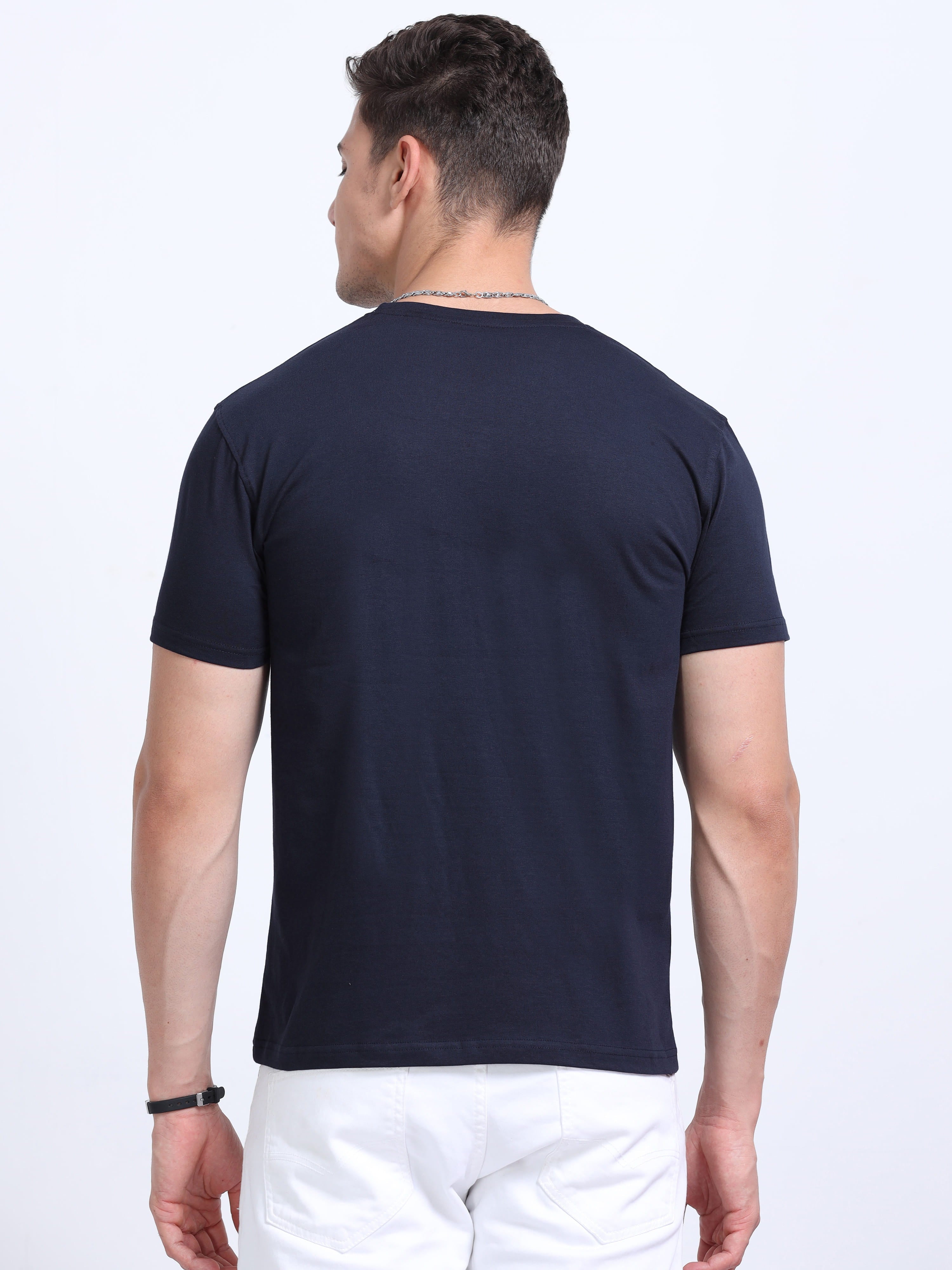 Man wearing a t-shirt with back view in  navy blue