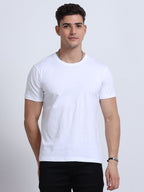Man wearing a t-shirt with front view in  white 