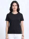 Woman wearing a t-shirt with front view in  black 