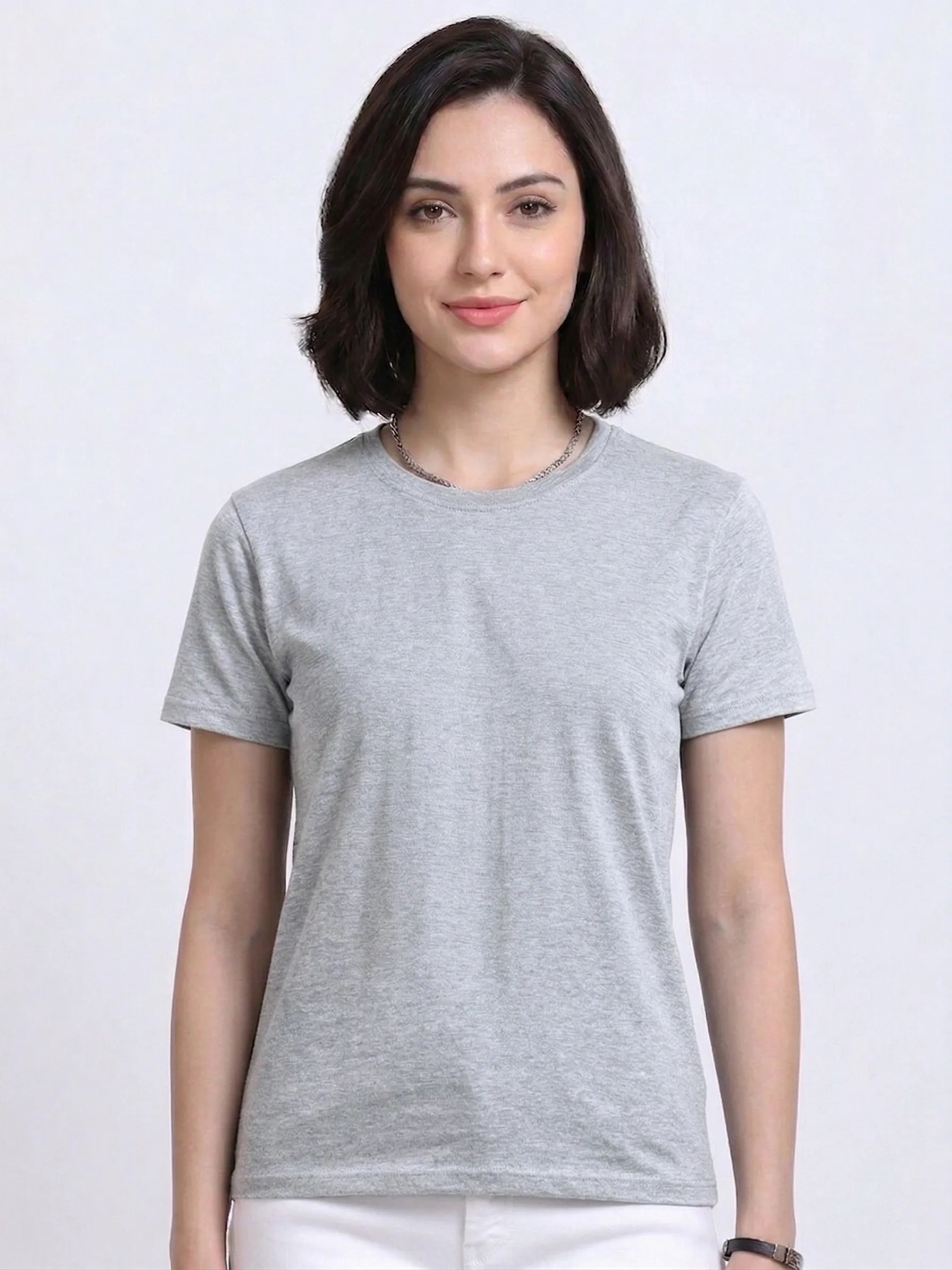 woman wearing a t-shirt with front view in grey melange 